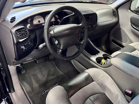 Used 2001 Ford F150 Lightning image 13