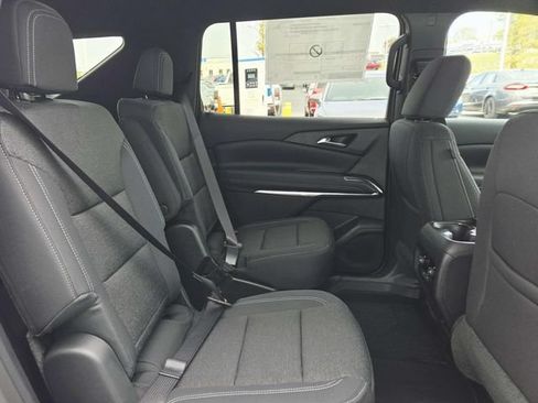 New 2026 Chevrolet Traverse LT w/ Midnight/Sport Edition AWD/4WD image 16