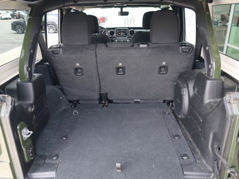 Used 2022 Jeep Wrangler Unlimited Sport w/ Sun And Sound Package AWD/4WD image 34
