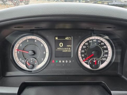 Used 2018 RAM 1500 Express w/ Express Value Package image 10