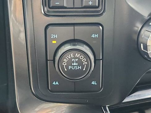 Used 2022 Ford F150 Lariat w/ Equipment Group 502A High AWD/4WD image 30