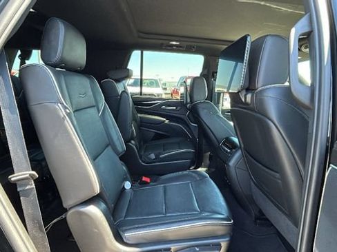 Used 2023 Cadillac Escalade Sport AWD/4WD image 13