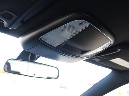 Used 2019 Dodge Charger SXT image 22