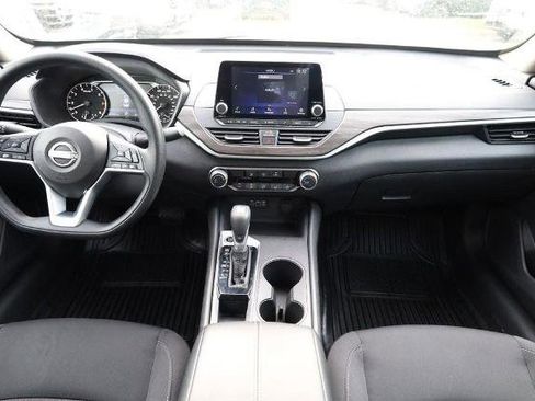 Certified 2025 Nissan Altima 2.5 SV image 21