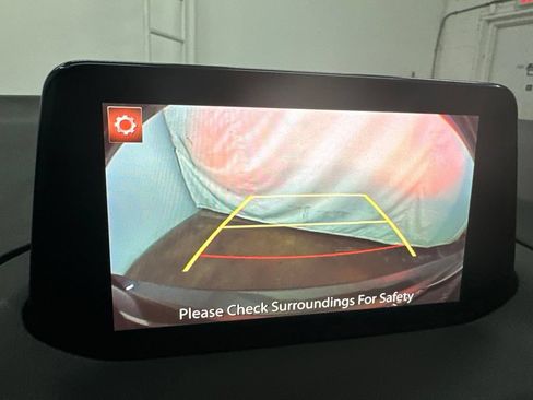 Used 2018 MAZDA MAZDA3 Grand Touring w/ Premium Equipment Package FWD image 20