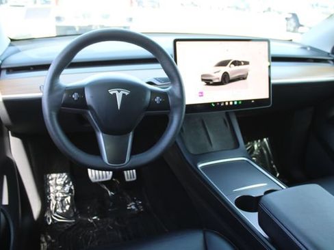 Used 2022 Tesla Model Y Performance AWD/4WD image 12