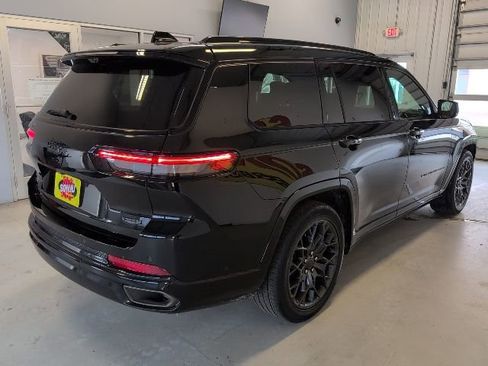 Used 2024 Jeep Grand Cherokee L Summit AWD/4WD image 5