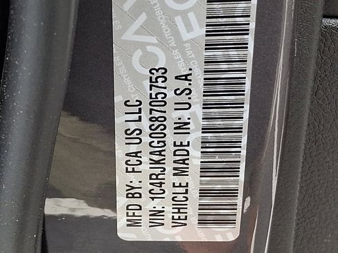 New 2025 Jeep Grand Cherokee L Laredo w/ Luxury Tech Group I image 14