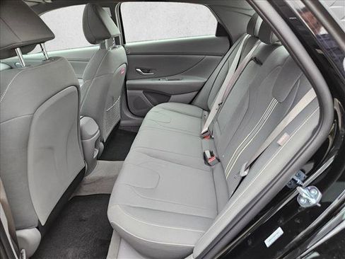 New 2026 Hyundai Elantra SEL Sport FWD image 12