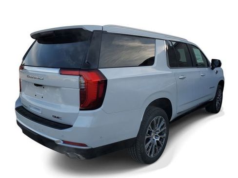New 2026 GMC Yukon XL Denali w/ Denali Reserve Package image 5