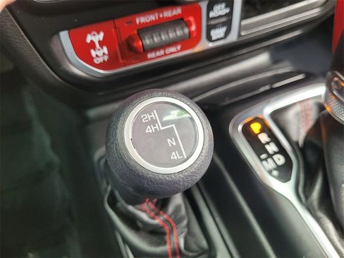 Used 2022 Jeep Wrangler Unlimited Rubicon image 31