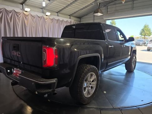 Used 2018 GMC Sierra 1500 SLT AWD/4WD image 3