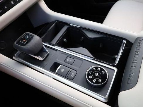 New 2026 Nissan Pathfinder SL AWD/4WD image 17
