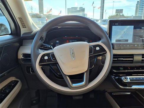 Certified 2024 Lincoln Corsair AWD w/ Equipment Group 101A image 11