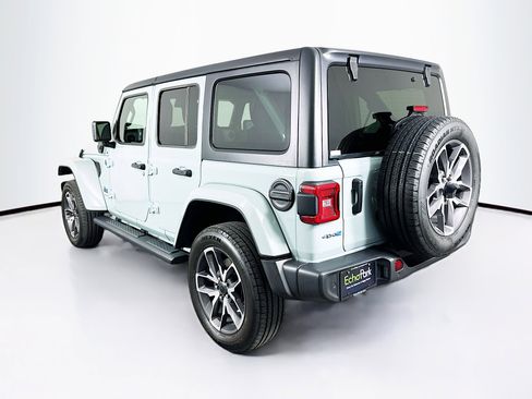 Used 2024 Jeep Wrangler Unlimited w/ Convenience Group AWD/4WD image 5