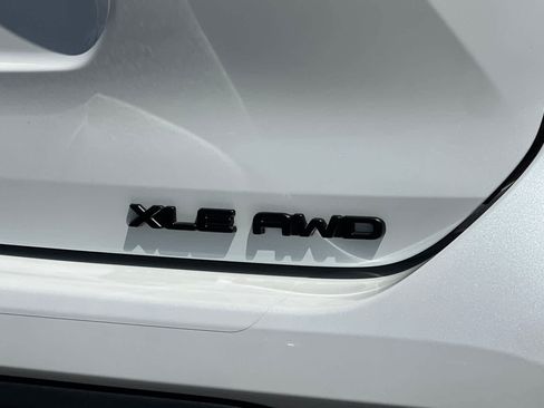 Used 2026 Toyota Highlander XLE AWD/4WD image 34