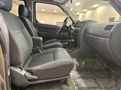 Used 2003 Nissan Frontier XE image 25