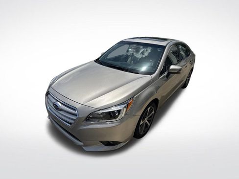 Used 2017 Subaru Legacy 2.5i Limited AWD/4WD image 3