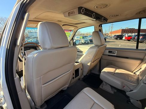 Used 2010 Ford Expedition Limited image 8