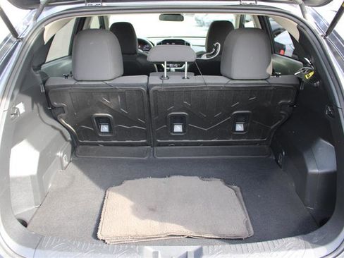 Used 2024 Subaru Crosstrek 2.0i Premium AWD/4WD image 15