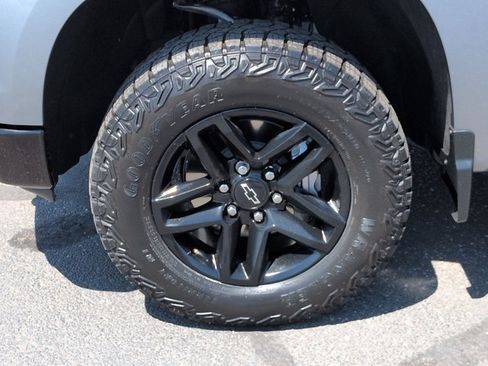 Used 2024 Chevrolet Silverado 1500 LT Trail Boss w/ Convenience Package II AWD/4WD image 30