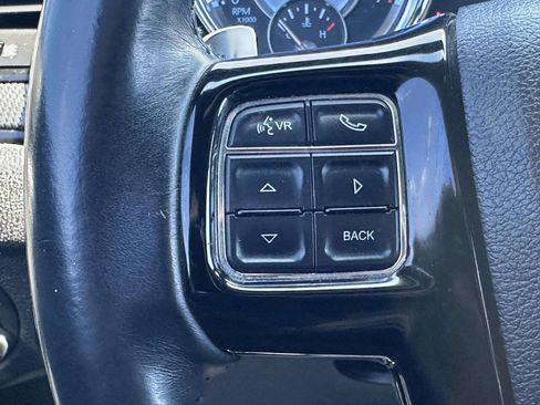 Used 2014 Chrysler 300 S image 30