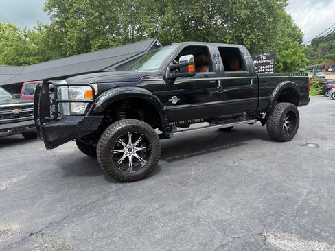 Used 2015 Ford F250 Platinum w/ FX4 Off-Road Package image 26