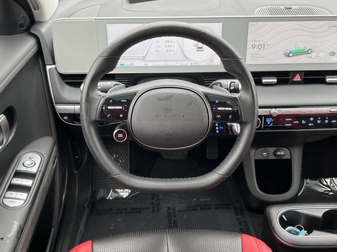 Used 2024 Hyundai Ioniq 5 Limited image 12