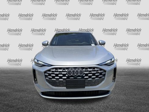 Certified 2025 Audi Q5 Premium w/ Convenience Package AWD/4WD image 3