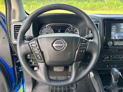 Used 2024 Nissan Frontier SV w/ Technology Package image 27