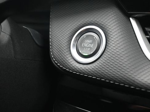 Used 2025 Chevrolet Equinox LT w/ Safety and Technology Package FWD image 18