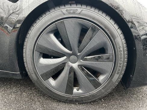 Used 2022 Tesla Model S image 15