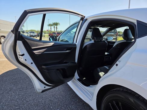 Used 2025 Toyota Camry SE image 13