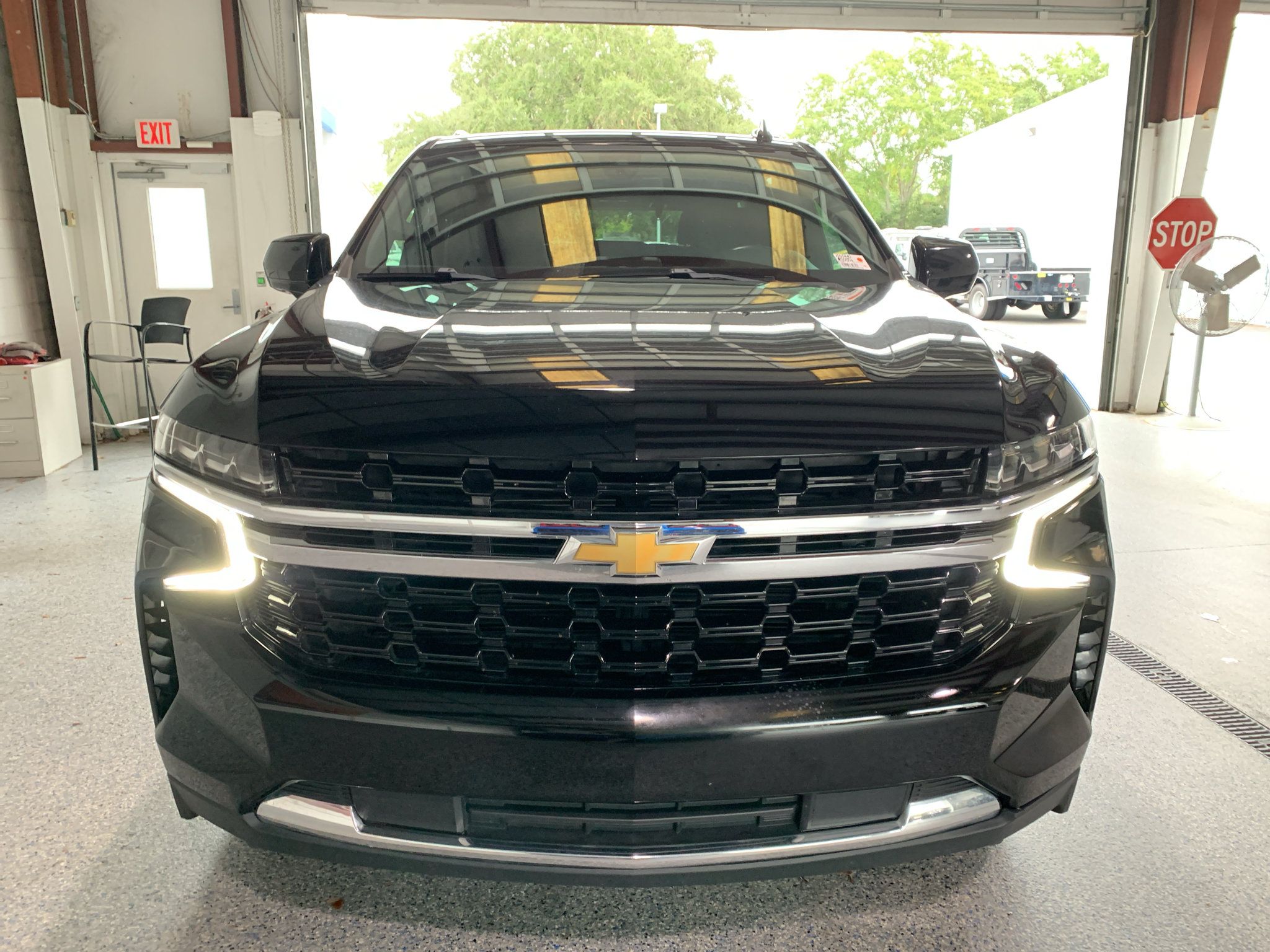 Used 2021 Chevrolet Tahoe LS RWD image 2