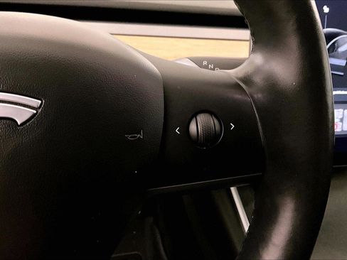 Used 2019 Tesla Model 3 Mid Range image 19