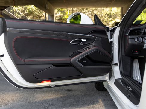 Certified 2018 Porsche 911 GT3 RWD image 23
