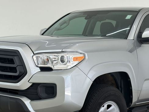 Used 2023 Toyota Tacoma SR AWD/4WD image 12