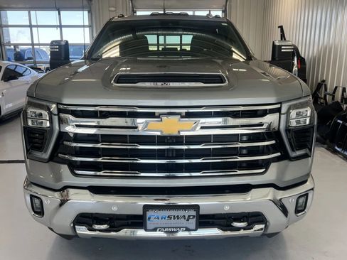 Used 2024 Chevrolet Silverado 2500 LTZ AWD/4WD image 7
