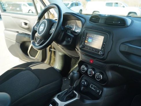 Used 2016 Jeep Renegade 75th Anniversary image 32