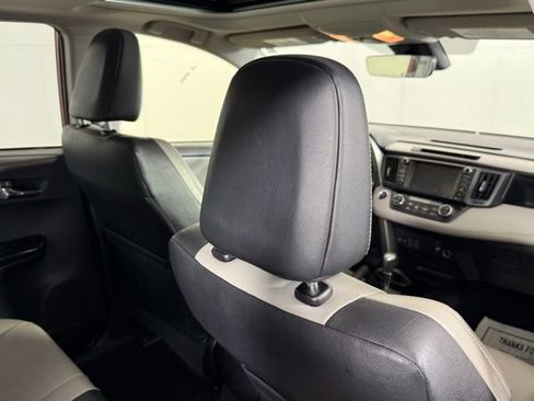 Used 2016 Toyota RAV4 Limited FWD image 28