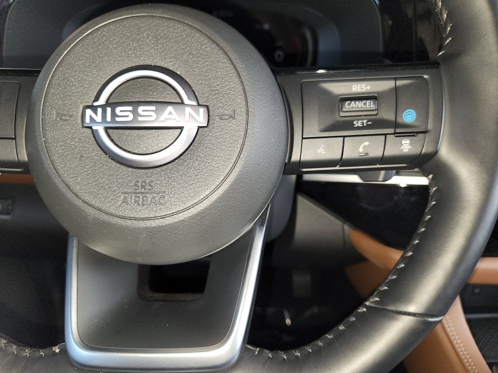 Used 2025 Nissan Pathfinder Platinum w/ Cargo Package FWD image 29