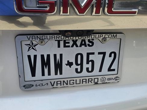 Used 2024 GMC Yukon XL Denali w/ Advanced Technology Package AWD/4WD image 8