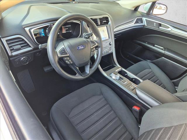 Used 2020 Ford Fusion SE FWD image 10