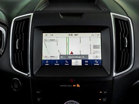 Used 2020 Ford Edge Titanium w/ Class II Trailer Tow Package AWD/4WD image 23