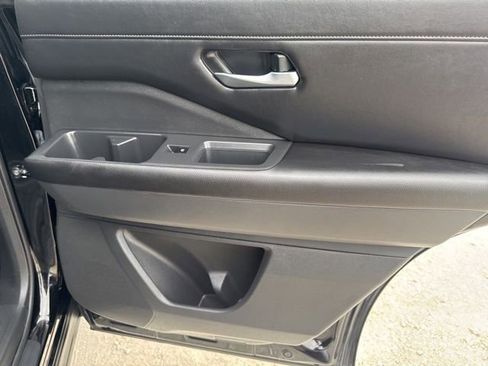 Used 2024 Nissan Pathfinder SL FWD image 22