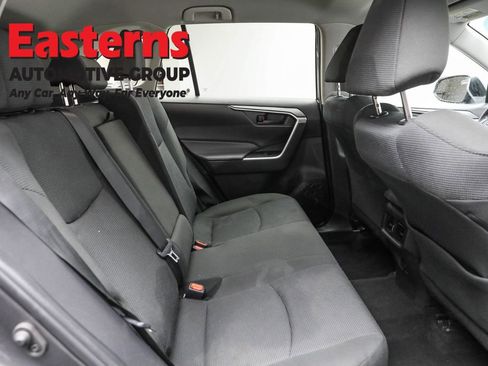Used 2022 Toyota RAV4 LE image 23