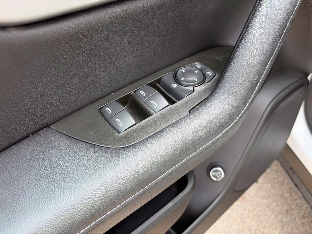 Used 2024 Chevrolet Blazer LT w/ Convenience Package FWD image 23