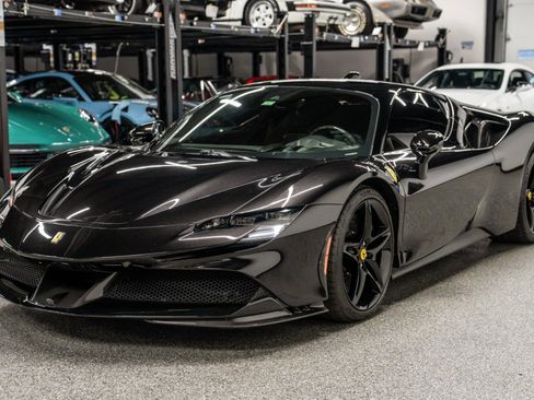 Used 2024 Ferrari SF90 Stradale AWD/4WD image 5
