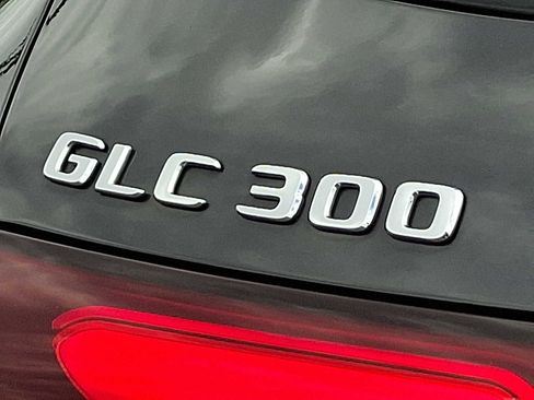 Used 2024 Mercedes-Benz GLC 300 4MATIC image 30