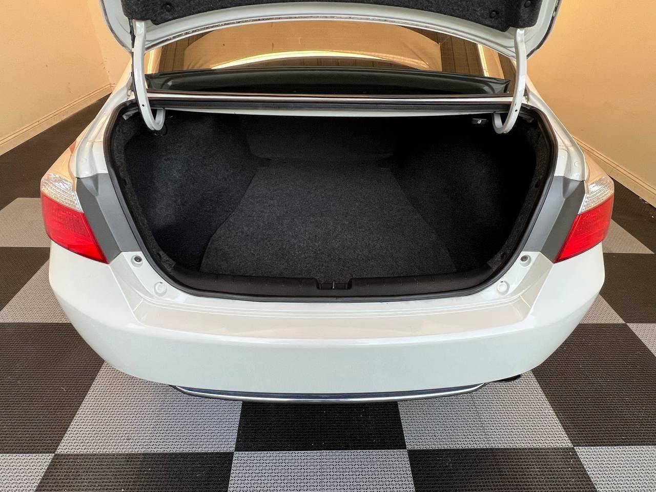 Used 2013 Honda Accord LX image 26